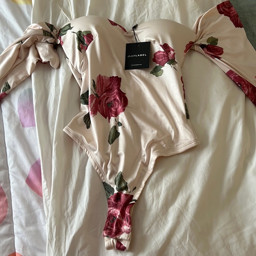 Jlux label sweetheart bodysuit